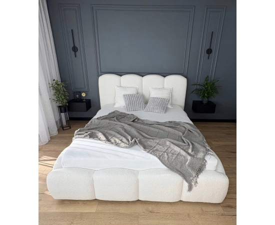 Obłe tapicerowane łóże sypialniane z pojemnikiem 200x200 Fluffy